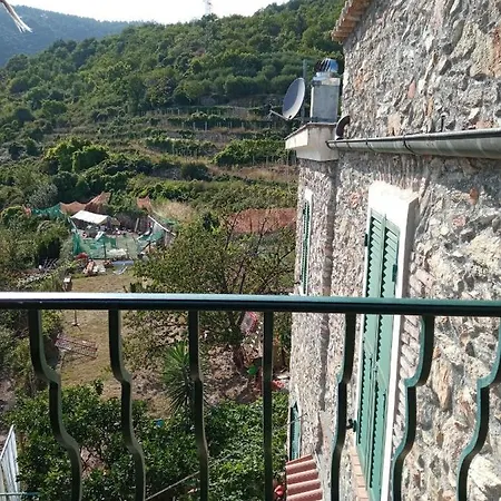 La Casa Dell'elleboro Giustenice